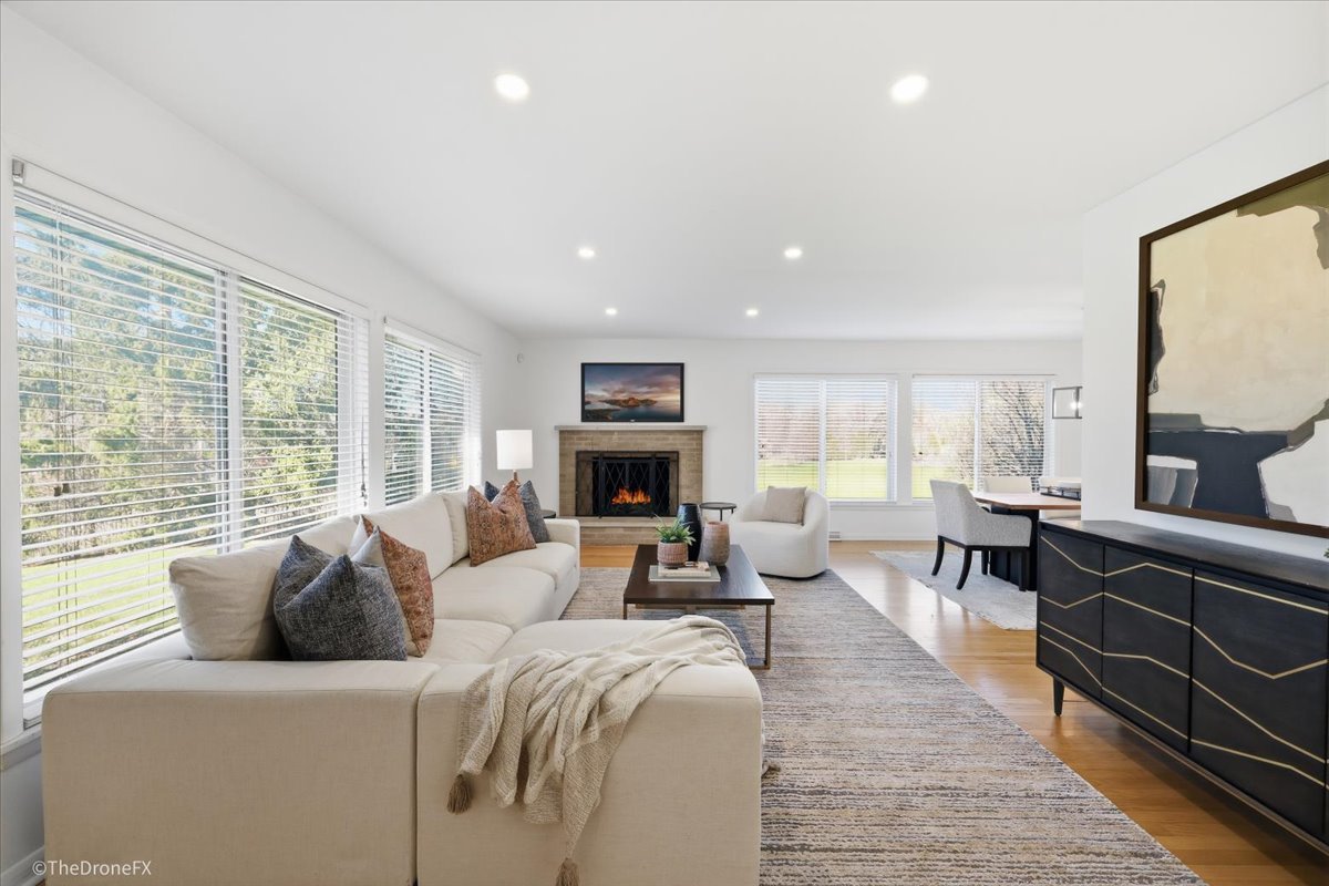 1519 Foothill Drive, Wheaton, IL 60189