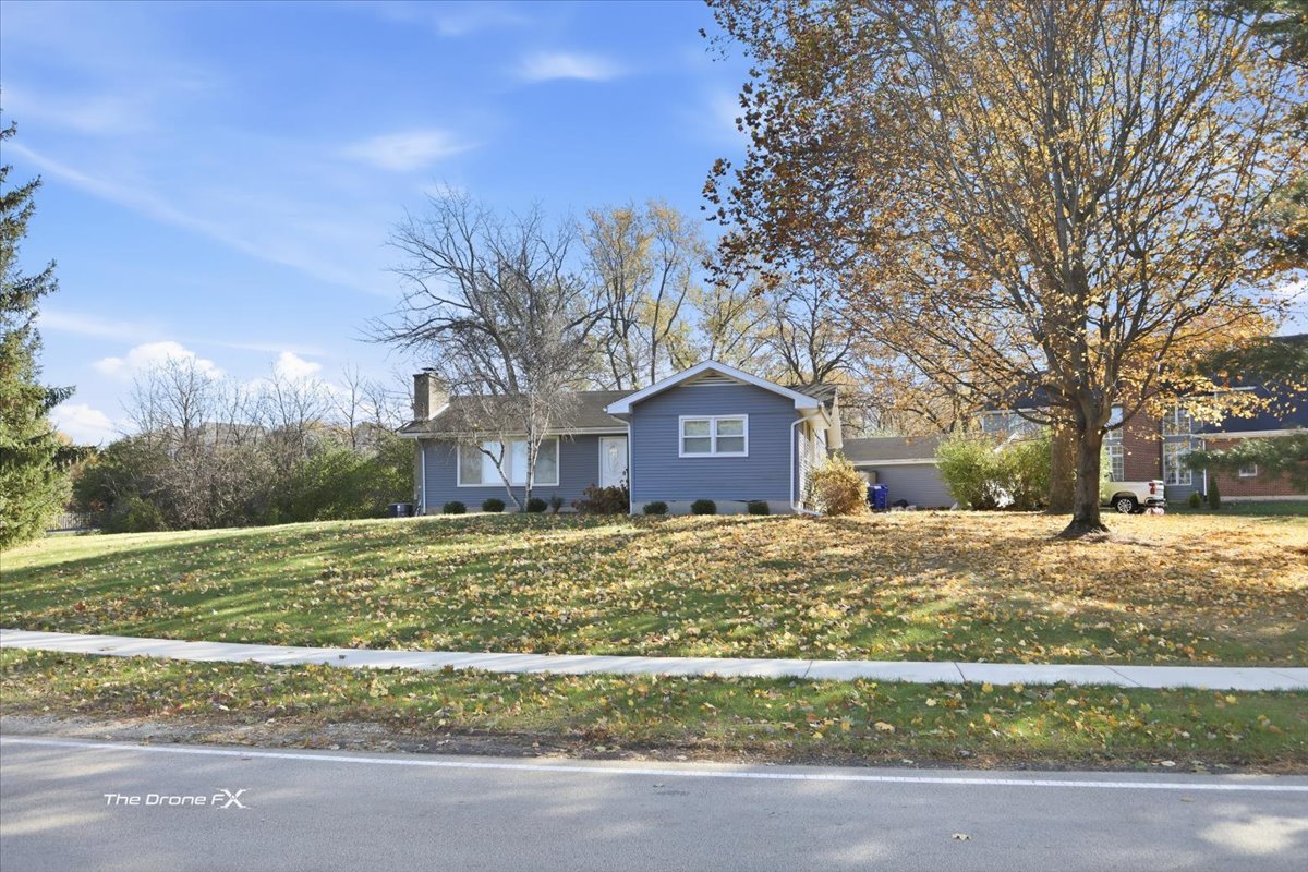 1519 Foothill Drive, Wheaton, IL 60189