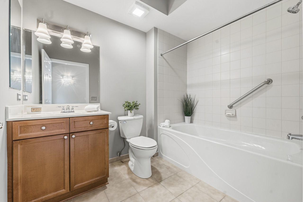 455 W Wood Street #405, Palatine, IL 60067