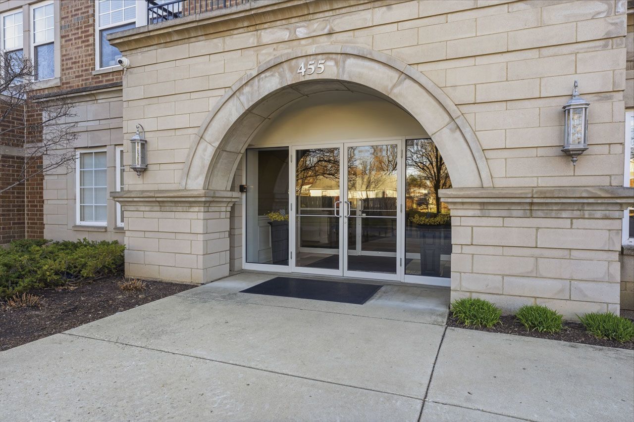455 W Wood Street #405, Palatine, IL 60067