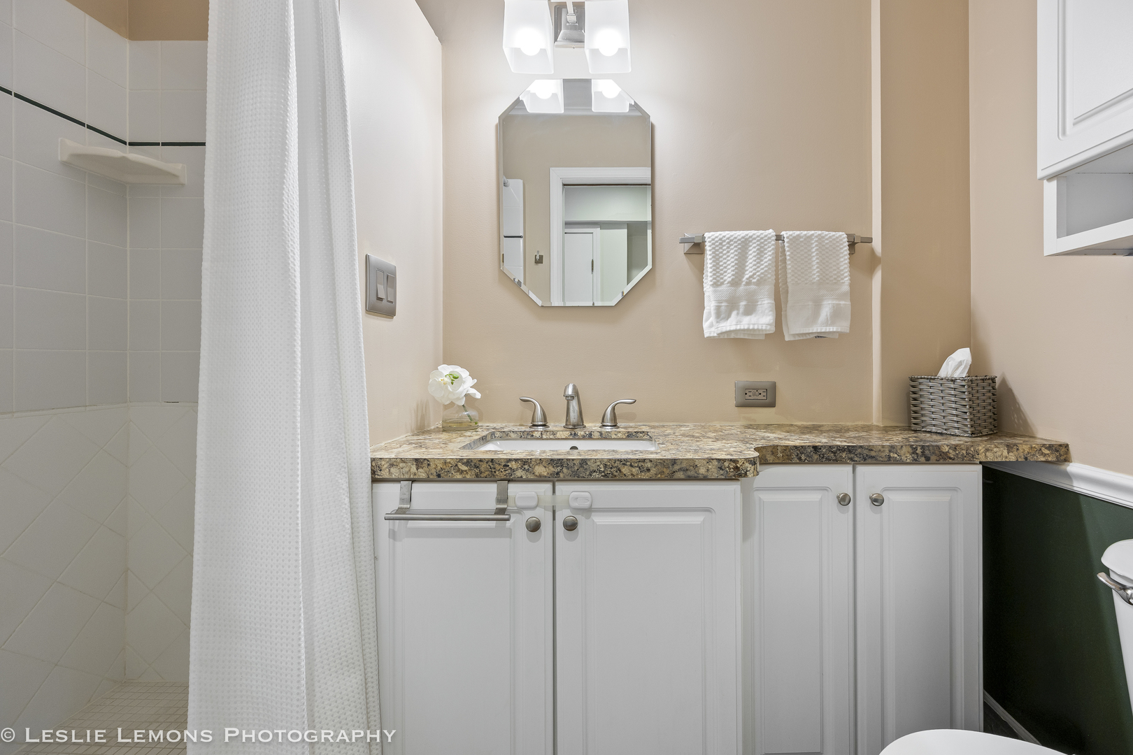 221 69th Street, Darien, IL 60561