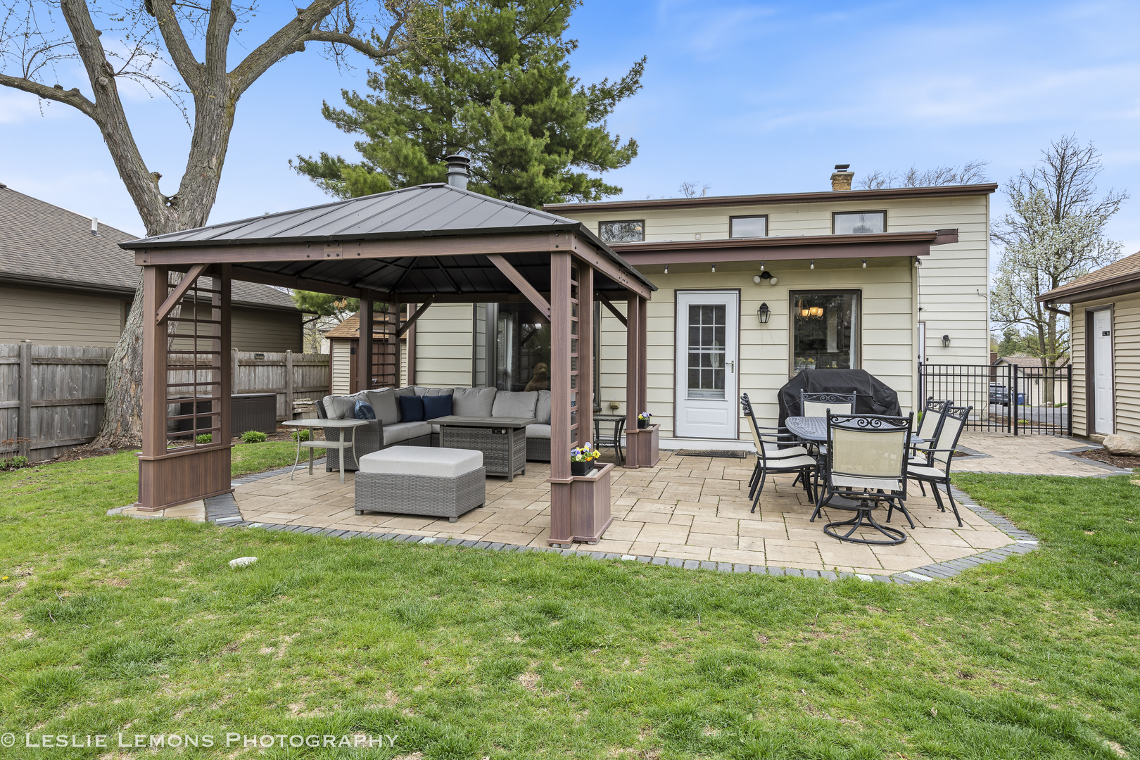 221 69th Street, Darien, IL 60561