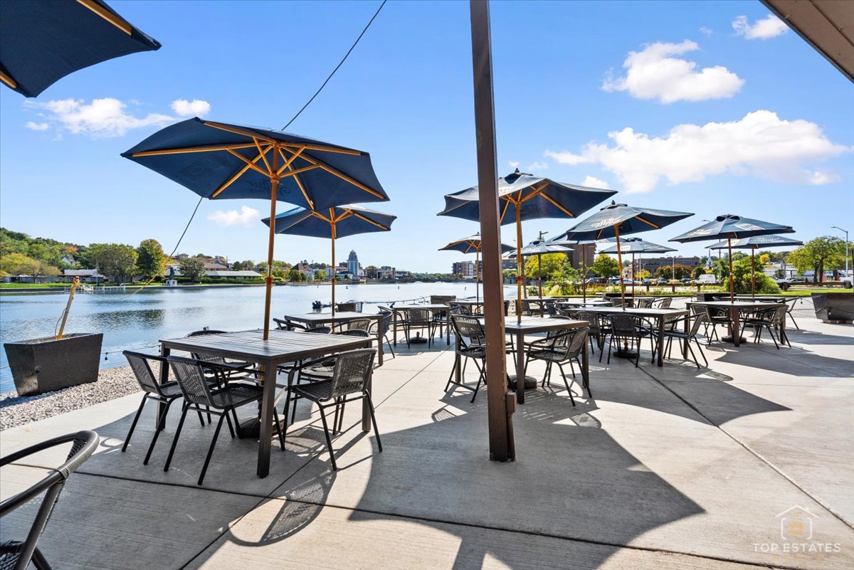 320 N 2nd Street, St. Charles, IL 60174