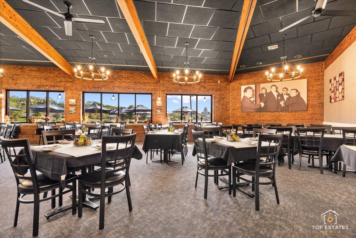 320 N 2nd Street, St. Charles, IL 60174