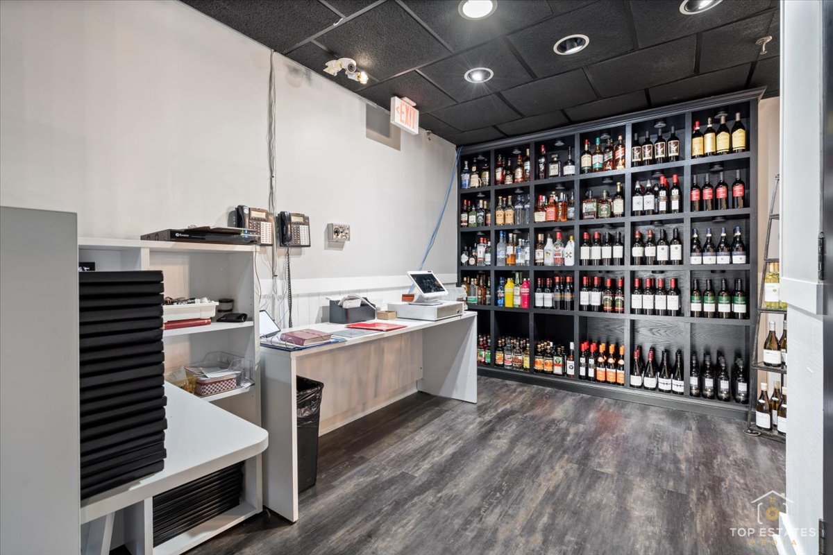 320 N 2nd Street, St. Charles, IL 60174