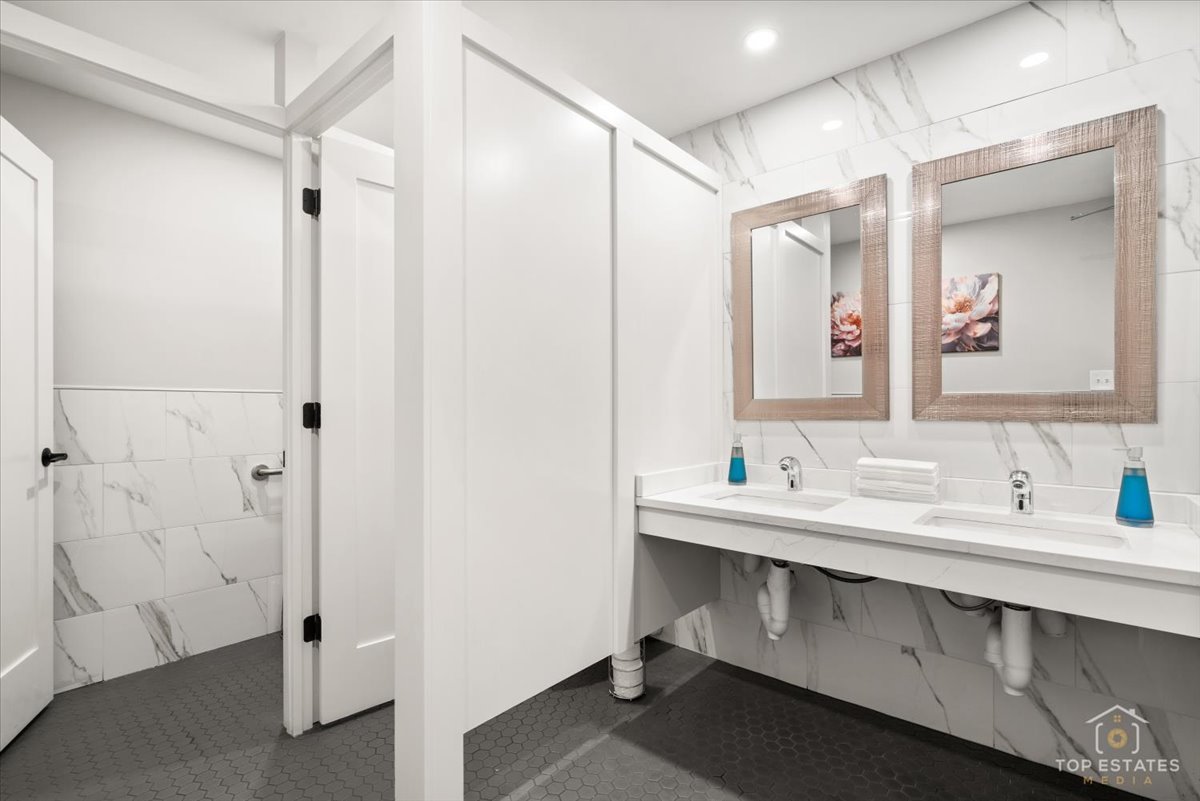 320 N 2nd Street, St. Charles, IL 60174