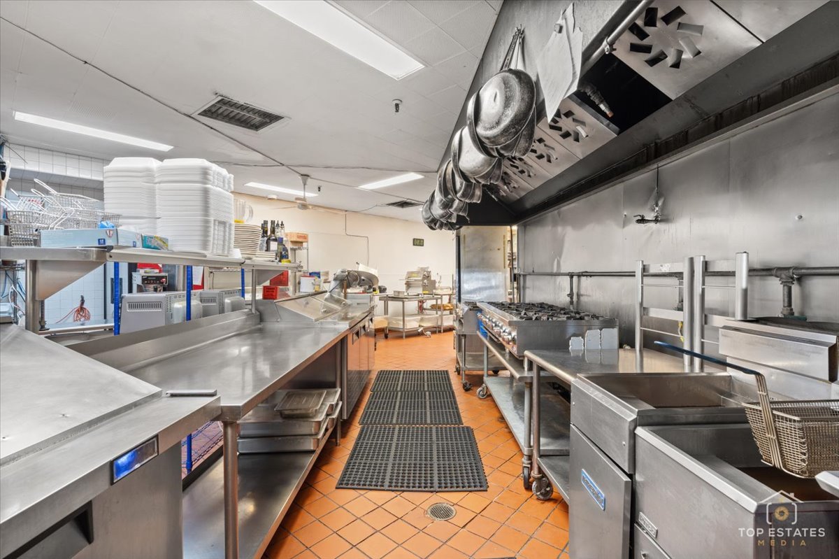 320 N 2nd Street, St. Charles, IL 60174