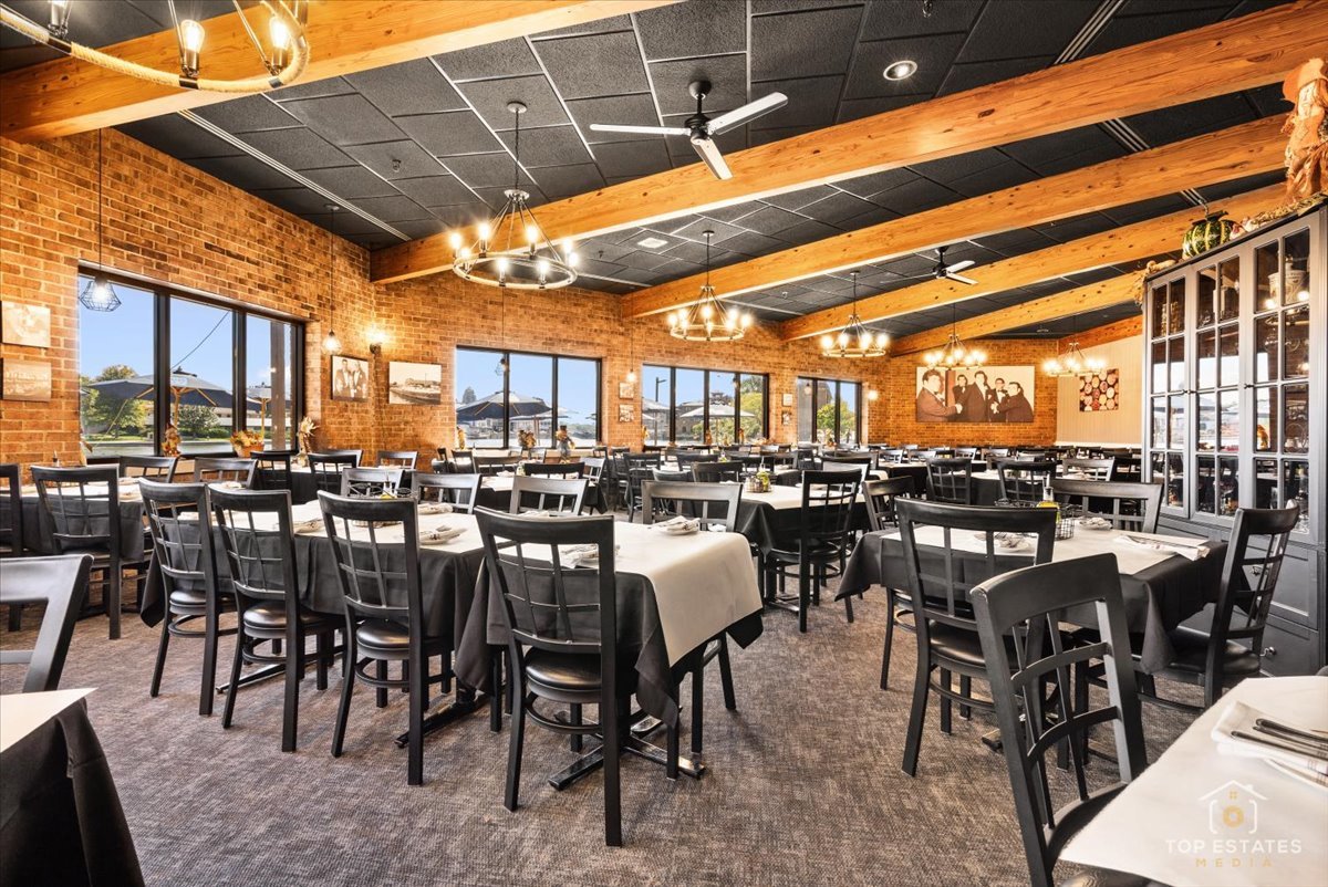 320 N 2nd Street, St. Charles, IL 60174