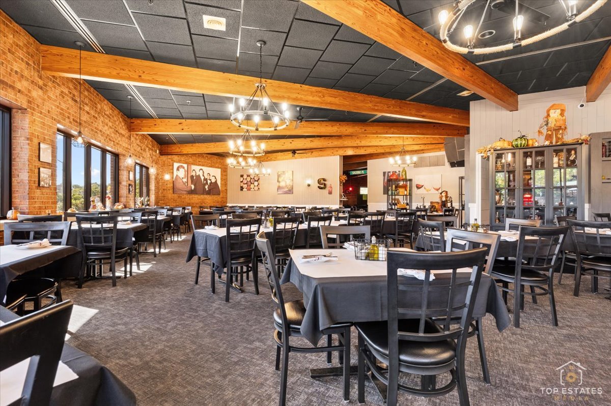 320 N 2nd Street, St. Charles, IL 60174