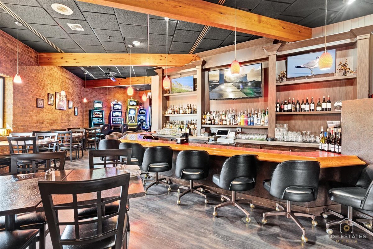 320 N 2nd Street, St. Charles, IL 60174