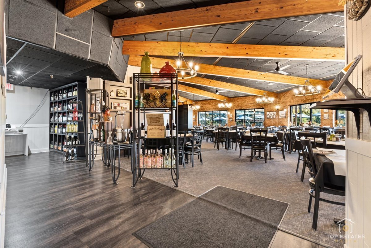 320 N 2nd Street, St. Charles, IL 60174