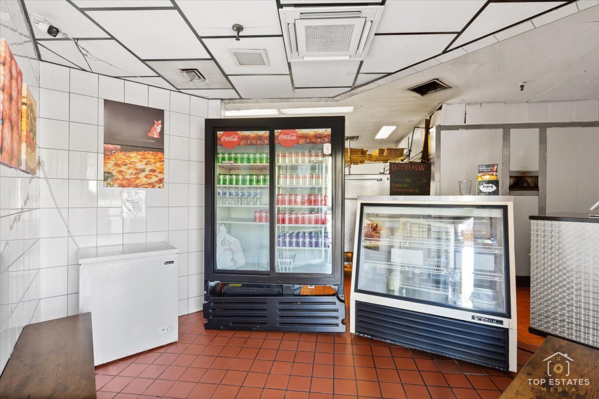 320 N 2nd Street, St. Charles, IL 60174