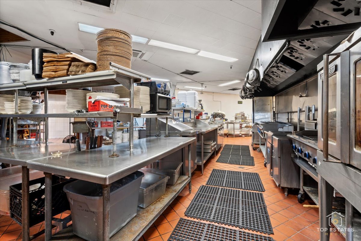 320 N 2nd Street, St. Charles, IL 60174