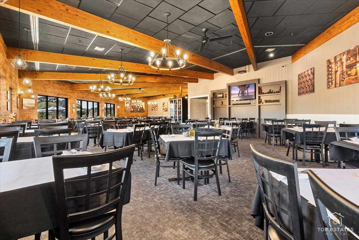 320 N 2nd Street, St. Charles, IL 60174