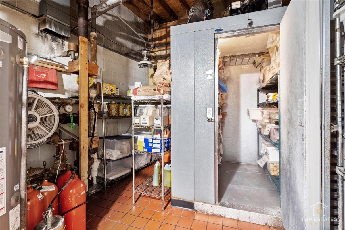 320 N 2nd Street, St. Charles, IL 60174