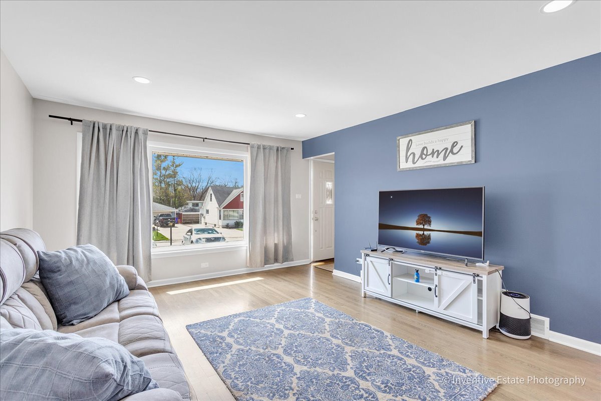 3828 W 116TH Place, Alsip, IL 60803