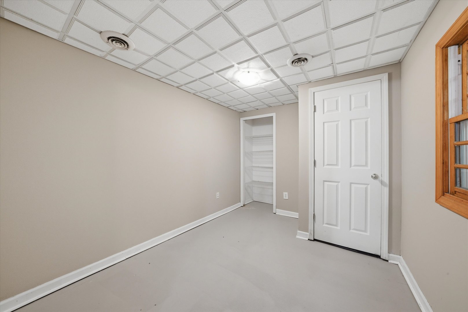 2824 WHITEHALL Lane, Naperville, IL 60564