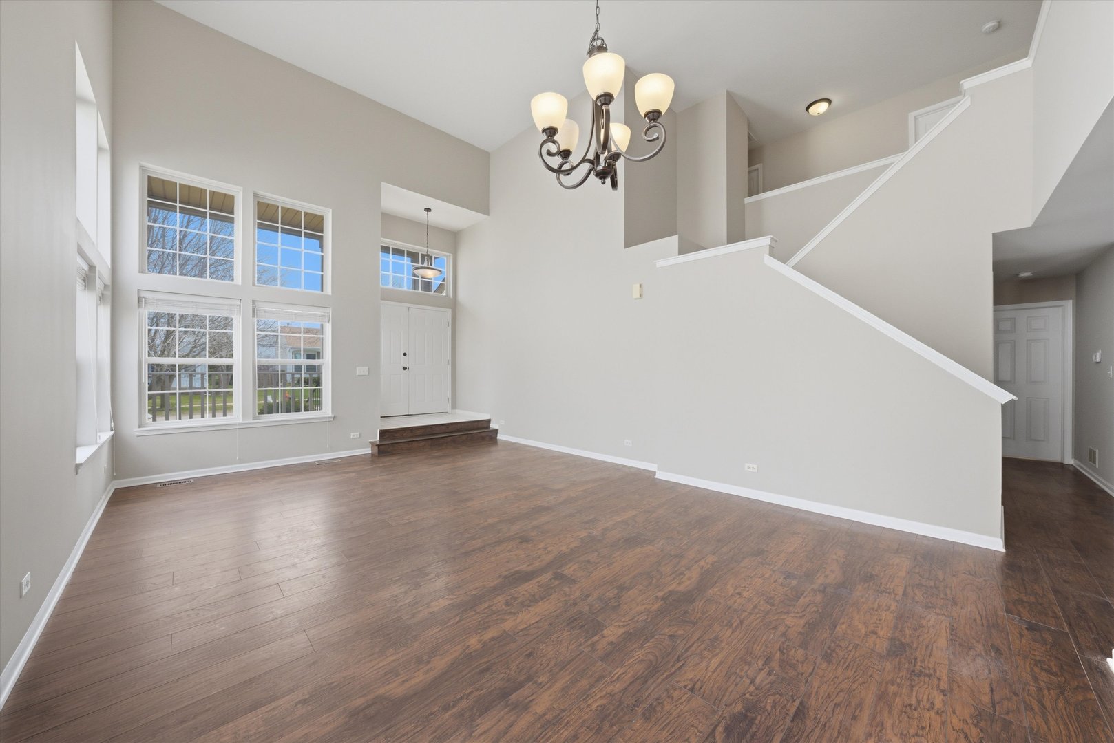 2824 WHITEHALL Lane, Naperville, IL 60564