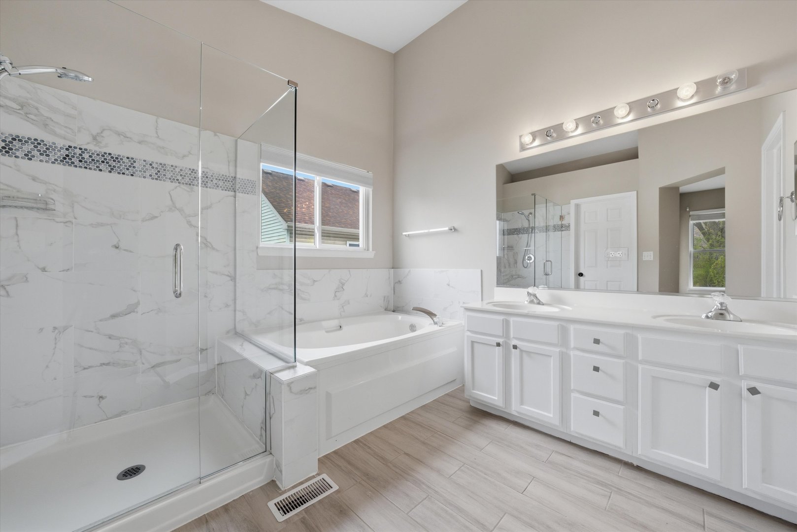 2824 WHITEHALL Lane, Naperville, IL 60564