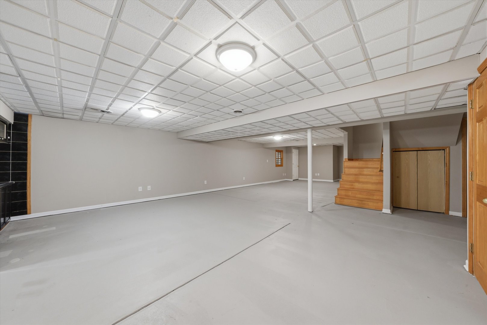 2824 WHITEHALL Lane, Naperville, IL 60564