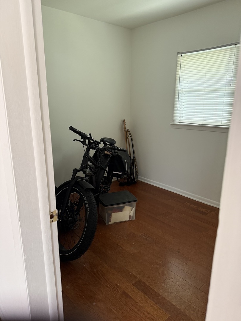 140 College Street #2, Elgin, IL 60120