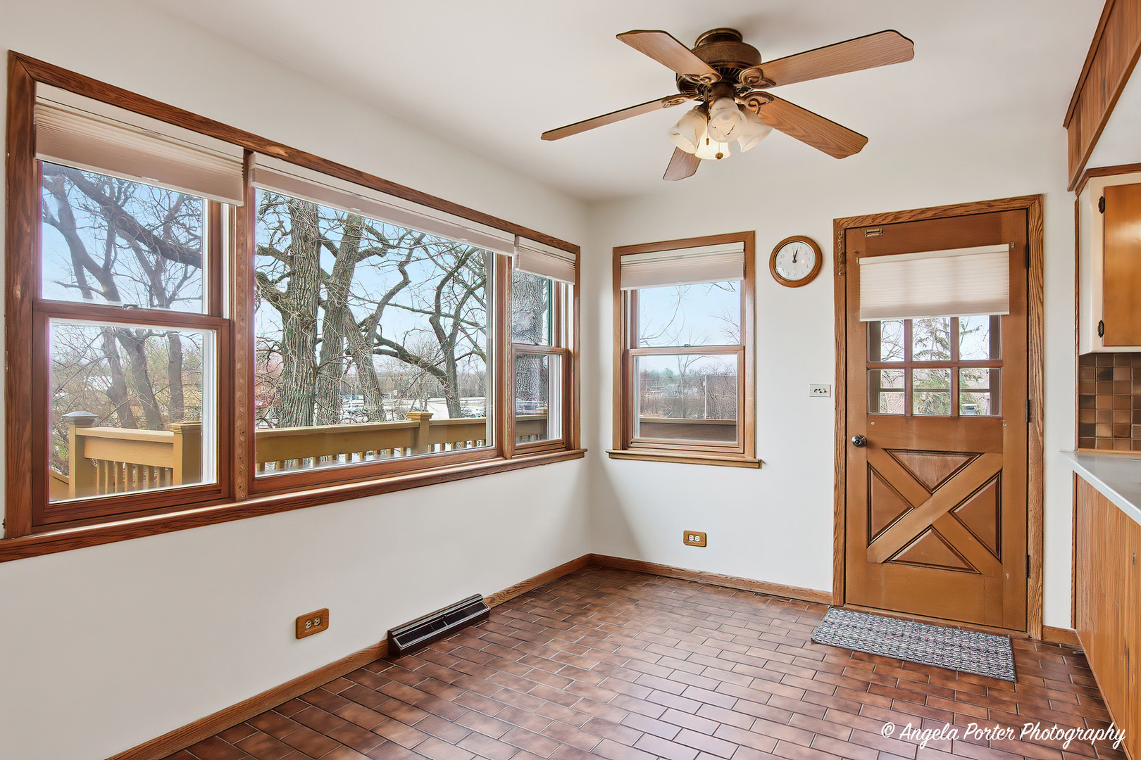 182 Riverside Island Drive, Fox Lake, IL 60020