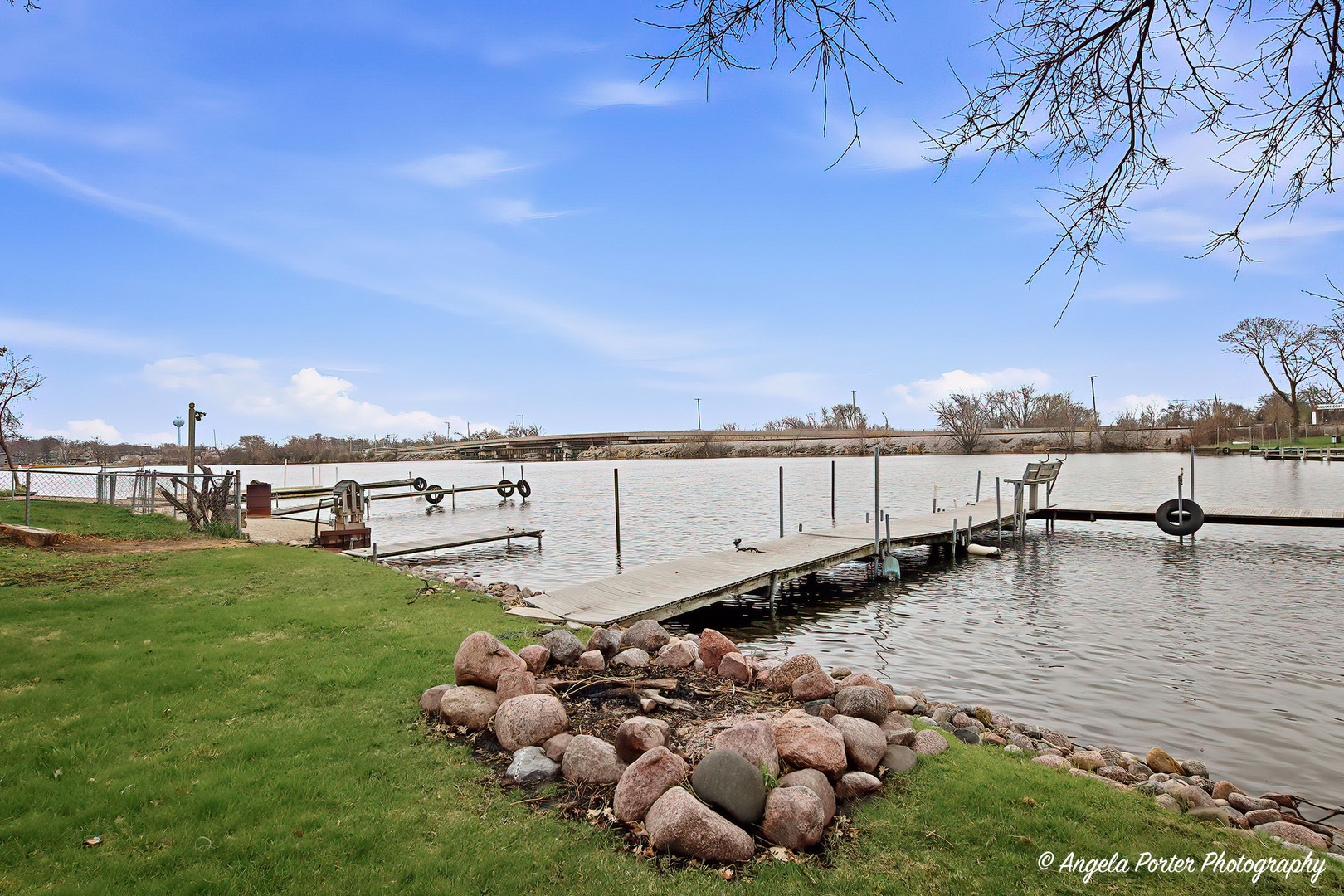 182 Riverside Island Drive, Fox Lake, IL 60020