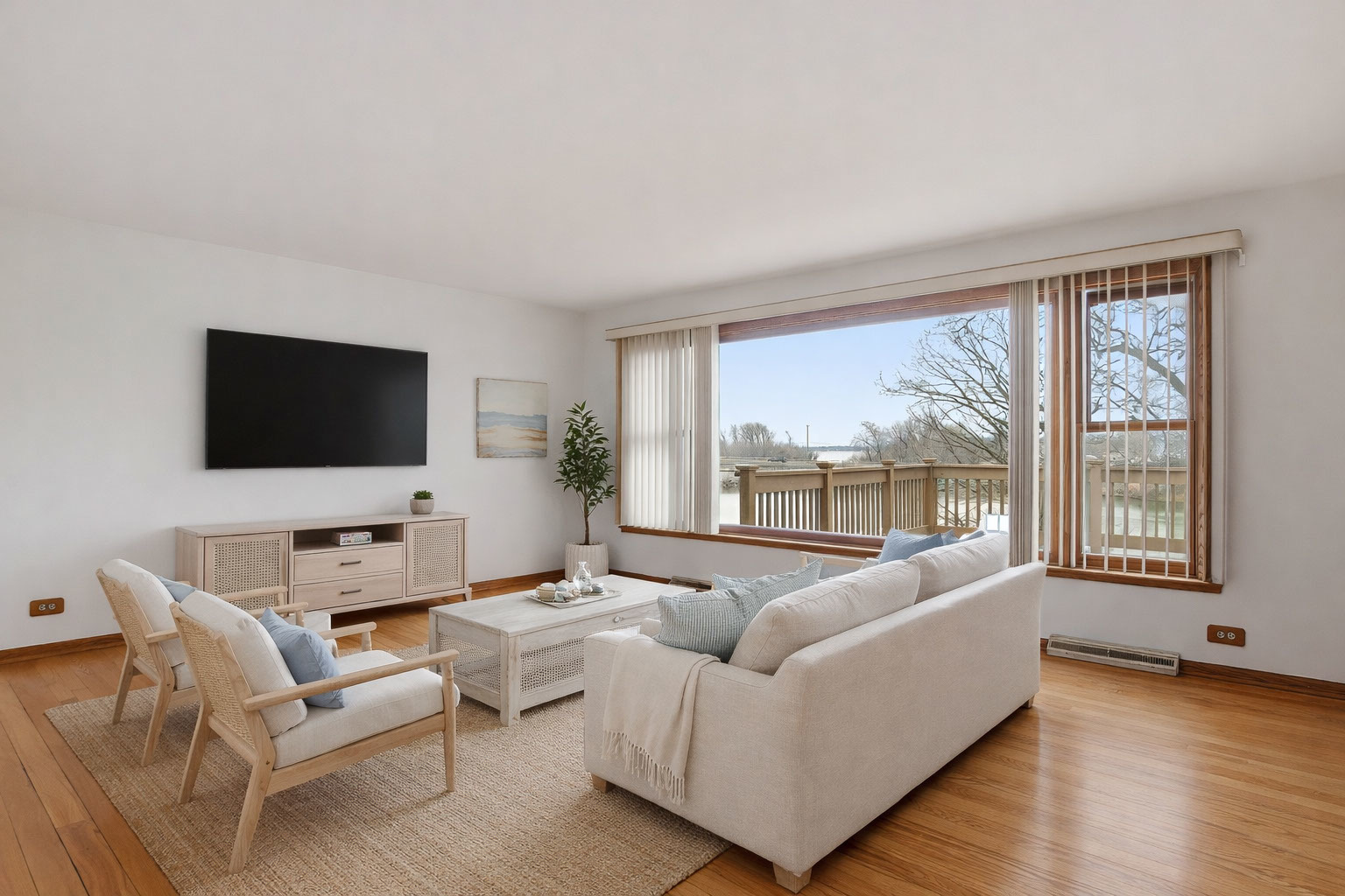 182 Riverside Island Drive, Fox Lake, IL 60020