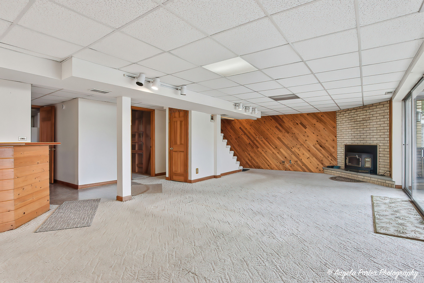 182 Riverside Island Drive, Fox Lake, IL 60020