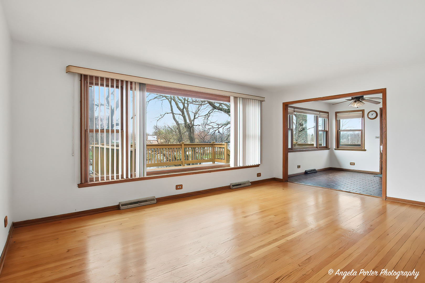 182 Riverside Island Drive, Fox Lake, IL 60020