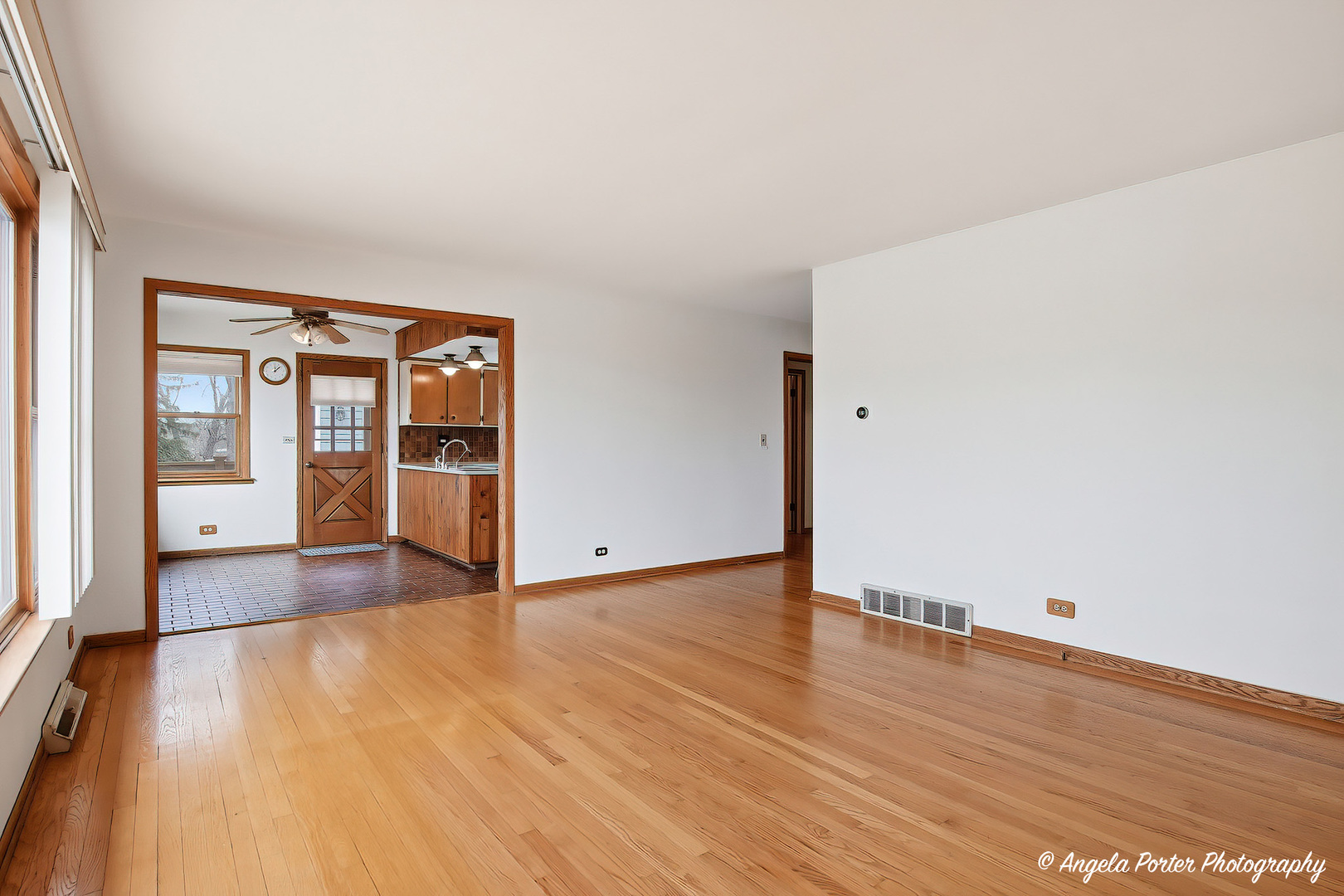 182 Riverside Island Drive, Fox Lake, IL 60020