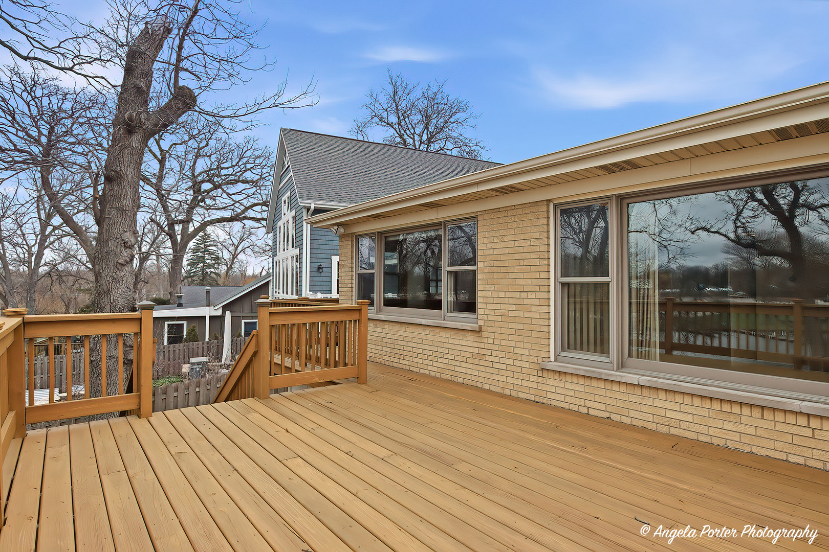 182 Riverside Island Drive, Fox Lake, IL 60020