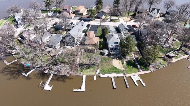 182 Riverside Island Drive, Fox Lake, IL 60020