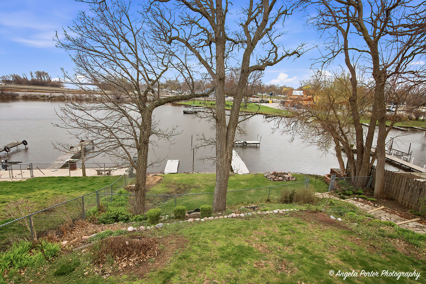 182 Riverside Island Drive, Fox Lake, IL 60020