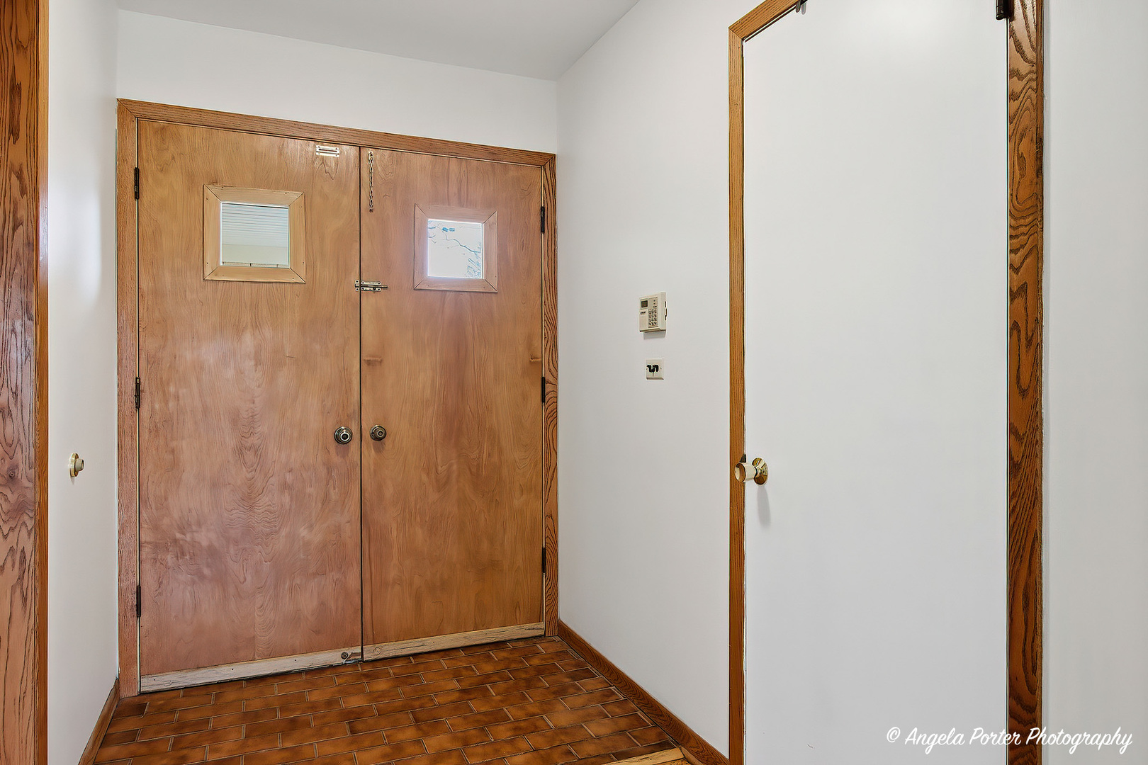 182 Riverside Island Drive, Fox Lake, IL 60020