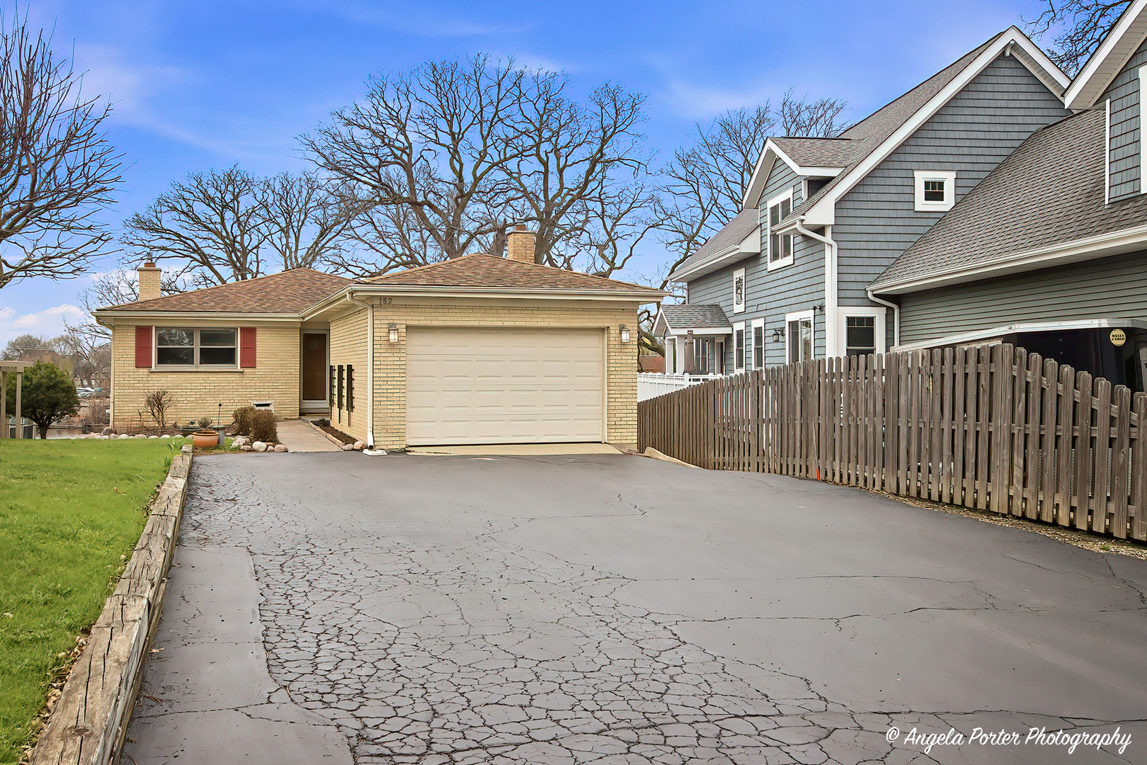 182 Riverside Island Drive, Fox Lake, IL 60020