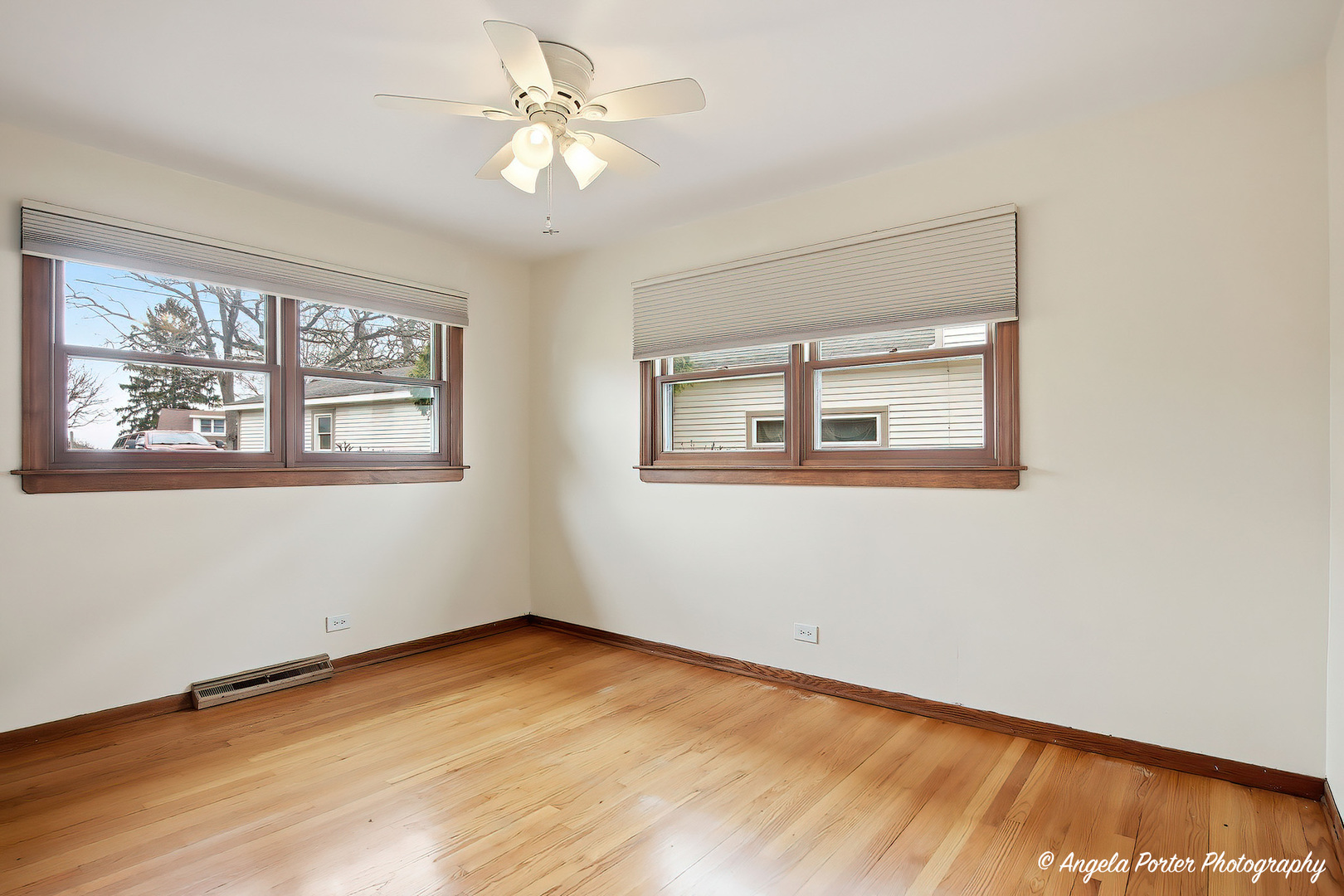 182 Riverside Island Drive, Fox Lake, IL 60020