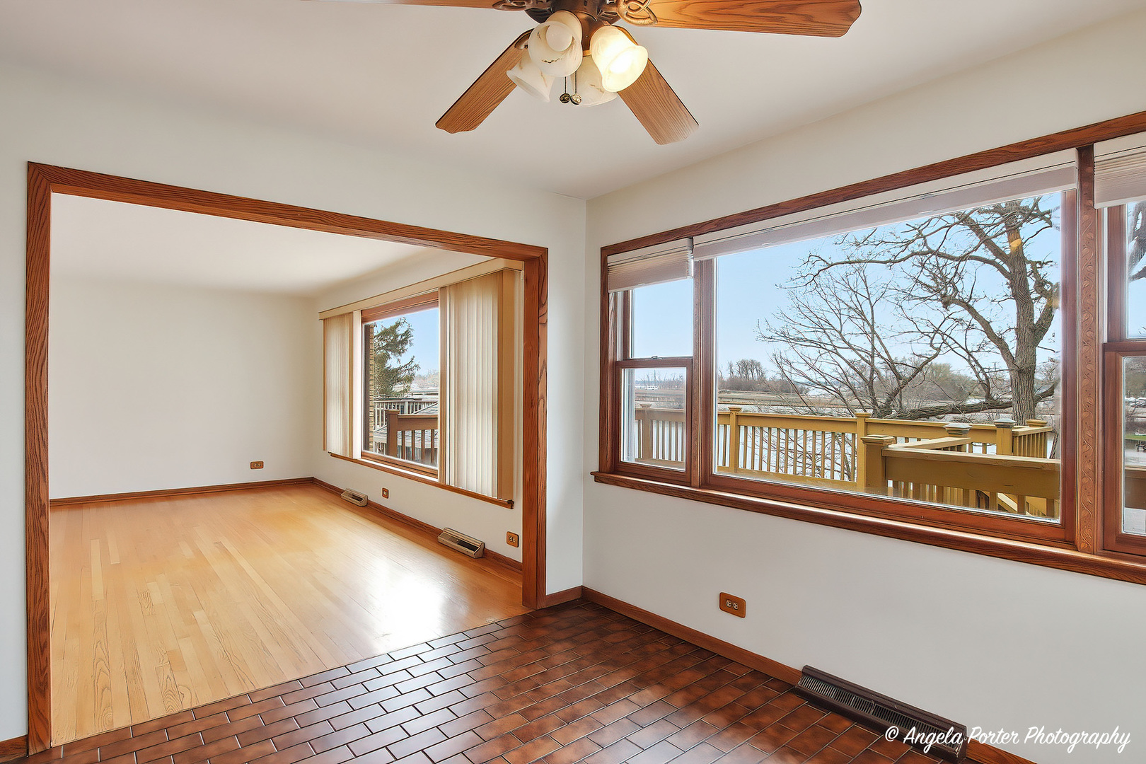 182 Riverside Island Drive, Fox Lake, IL 60020