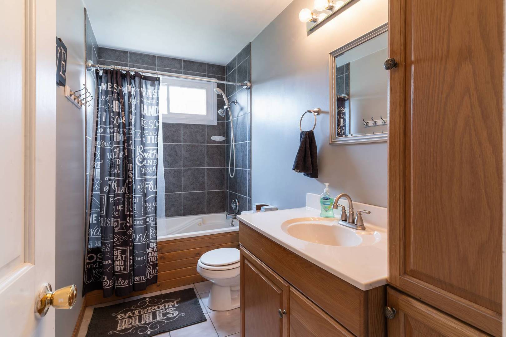 7167 Orchard Lane, Hanover Park, IL 60133