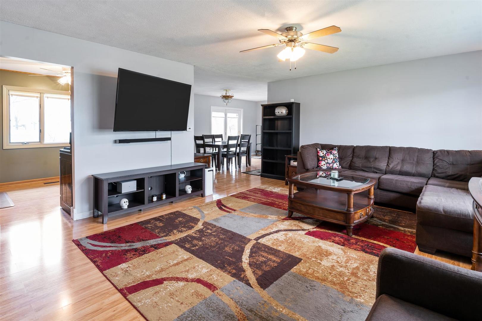 7167 Orchard Lane, Hanover Park, IL 60133