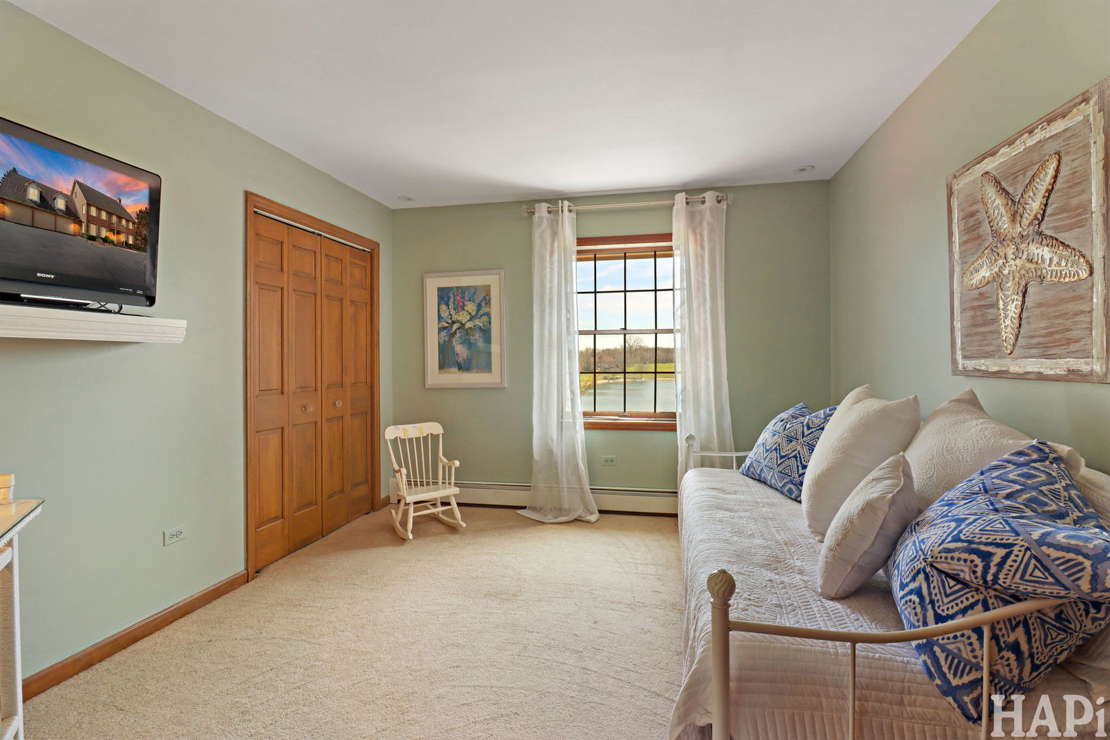 2916 N Bayview Lane, McHenry, IL 60051