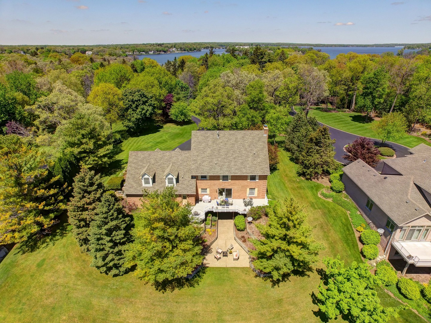 2916 N Bayview Lane, McHenry, IL 60051