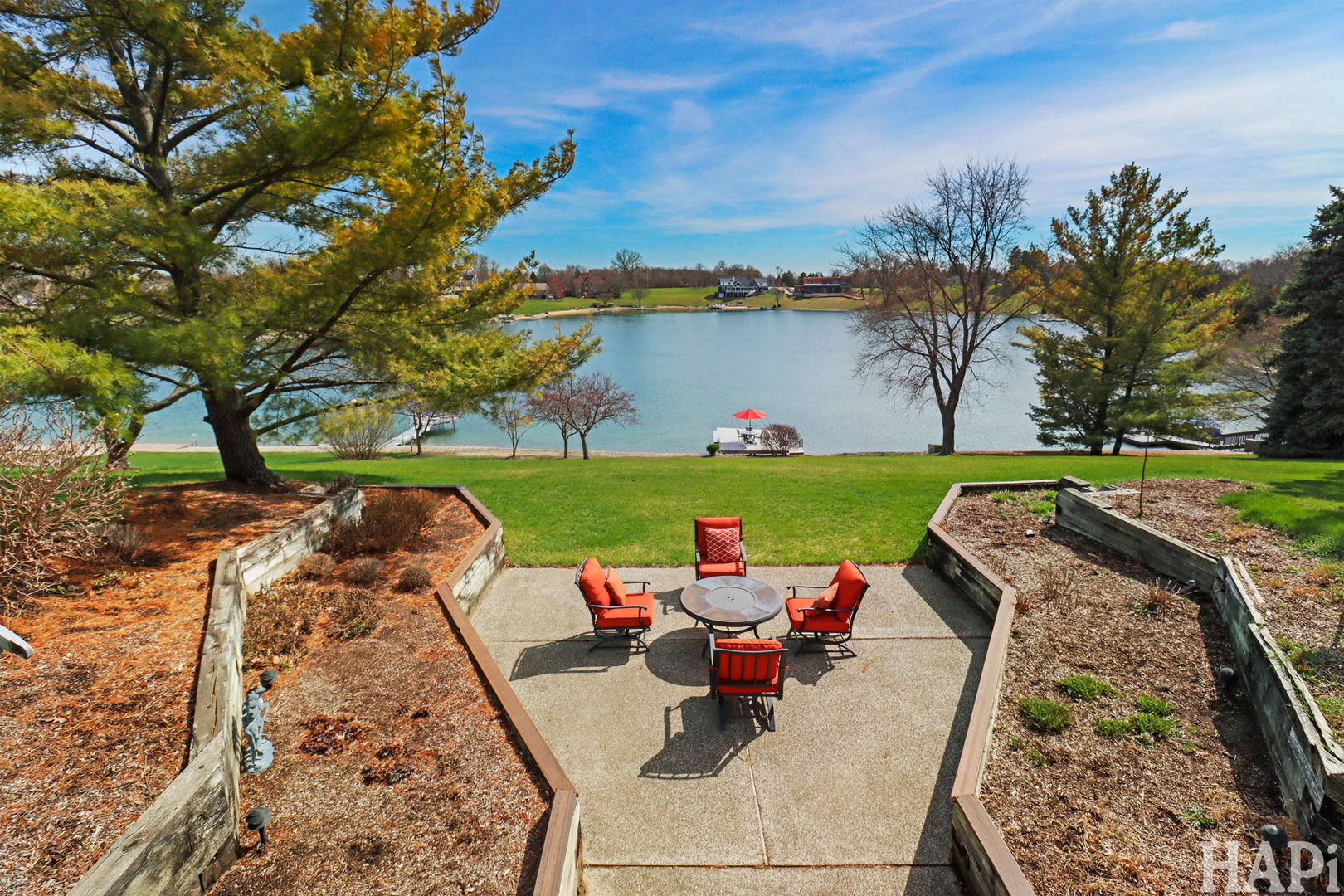 2916 N Bayview Lane, McHenry, IL 60051