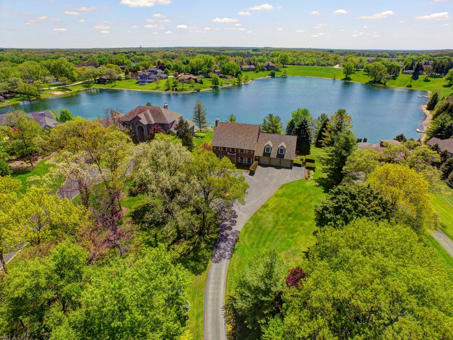2916 N Bayview Lane, McHenry, IL 60051