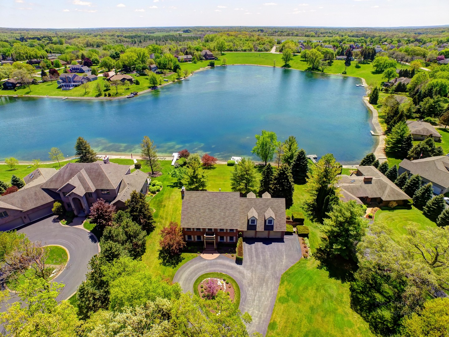2916 N Bayview Lane, McHenry, IL 60051