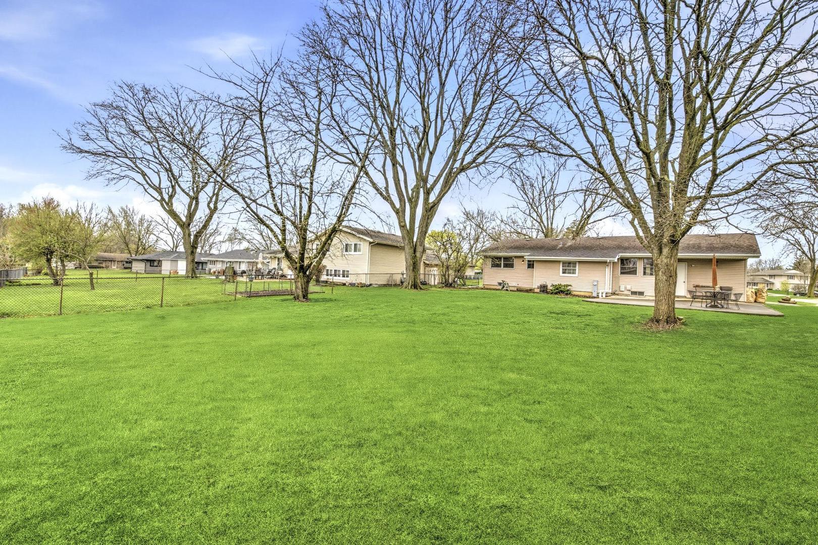 133 Lela Lane, Schaumburg, IL 60193