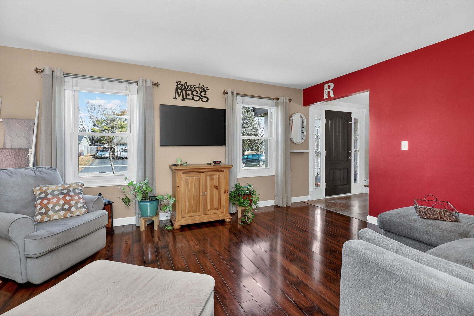 321 Lakeside Drive, Bolingbrook, IL 60440