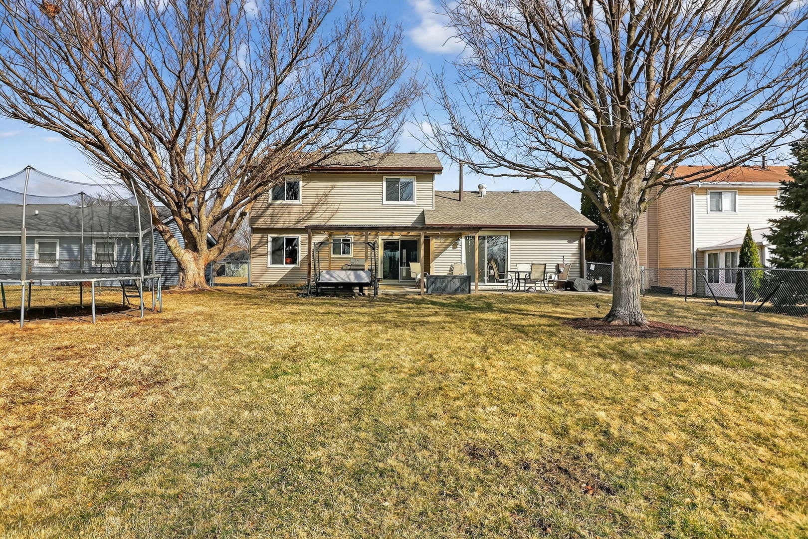 321 Lakeside Drive, Bolingbrook, IL 60440