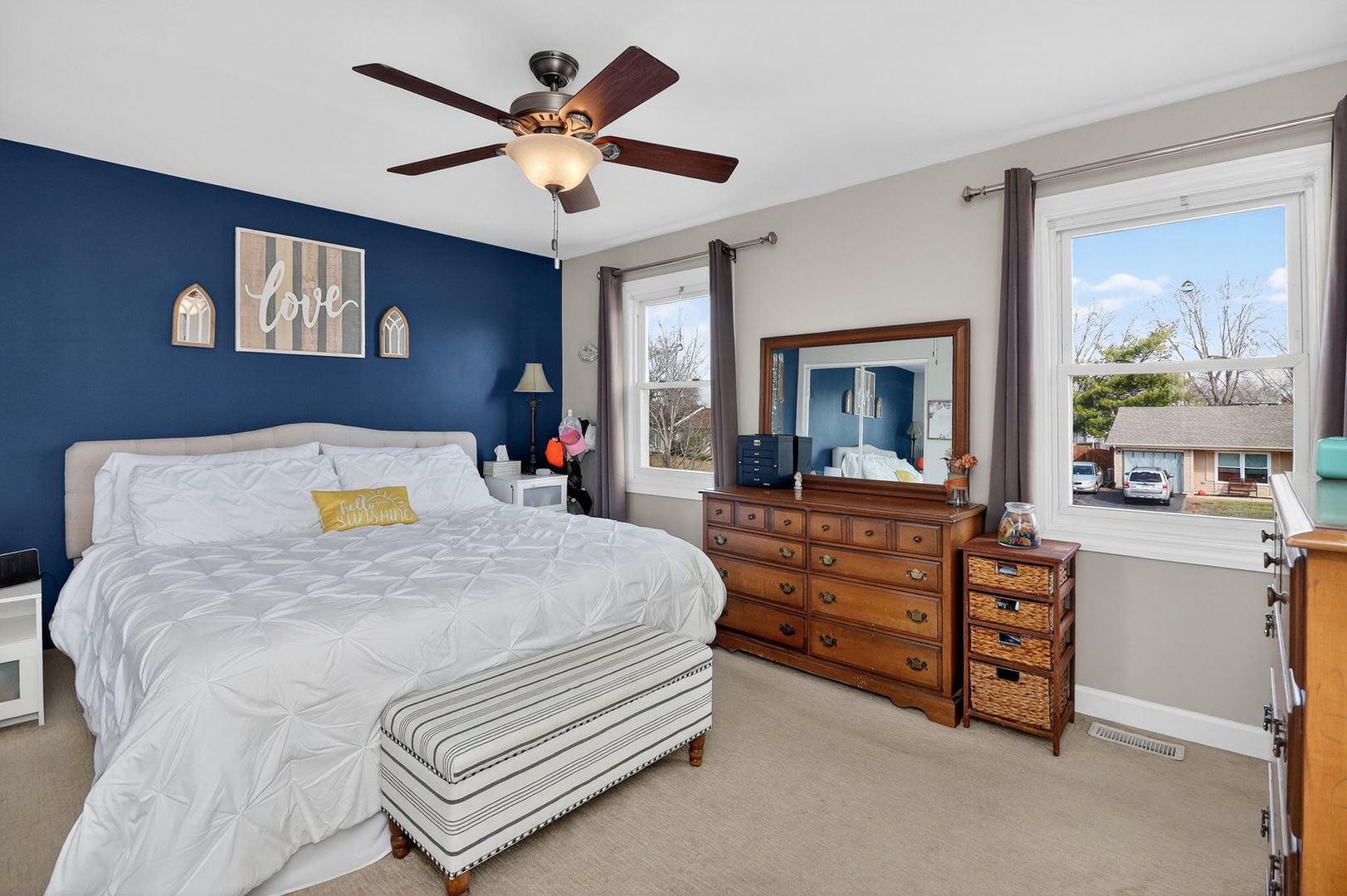 321 Lakeside Drive, Bolingbrook, IL 60440