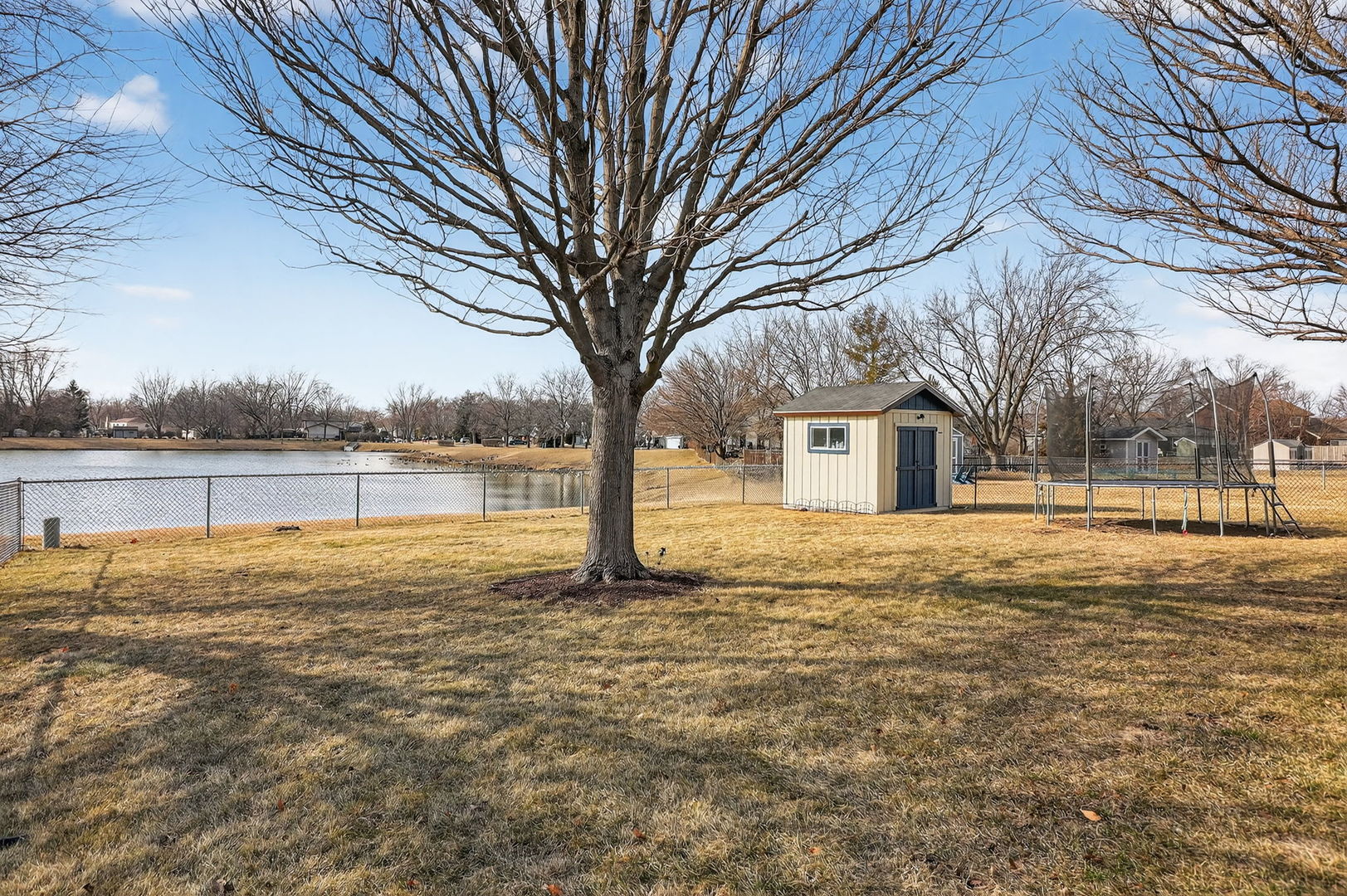 321 Lakeside Drive, Bolingbrook, IL 60440